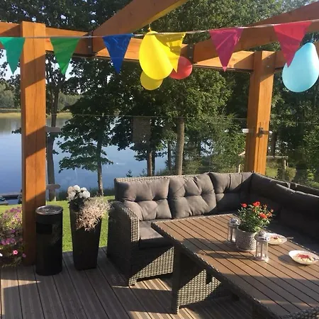 Ezermaja * Vestiena