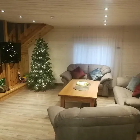 Nyaraló Ezermaja Vestiena